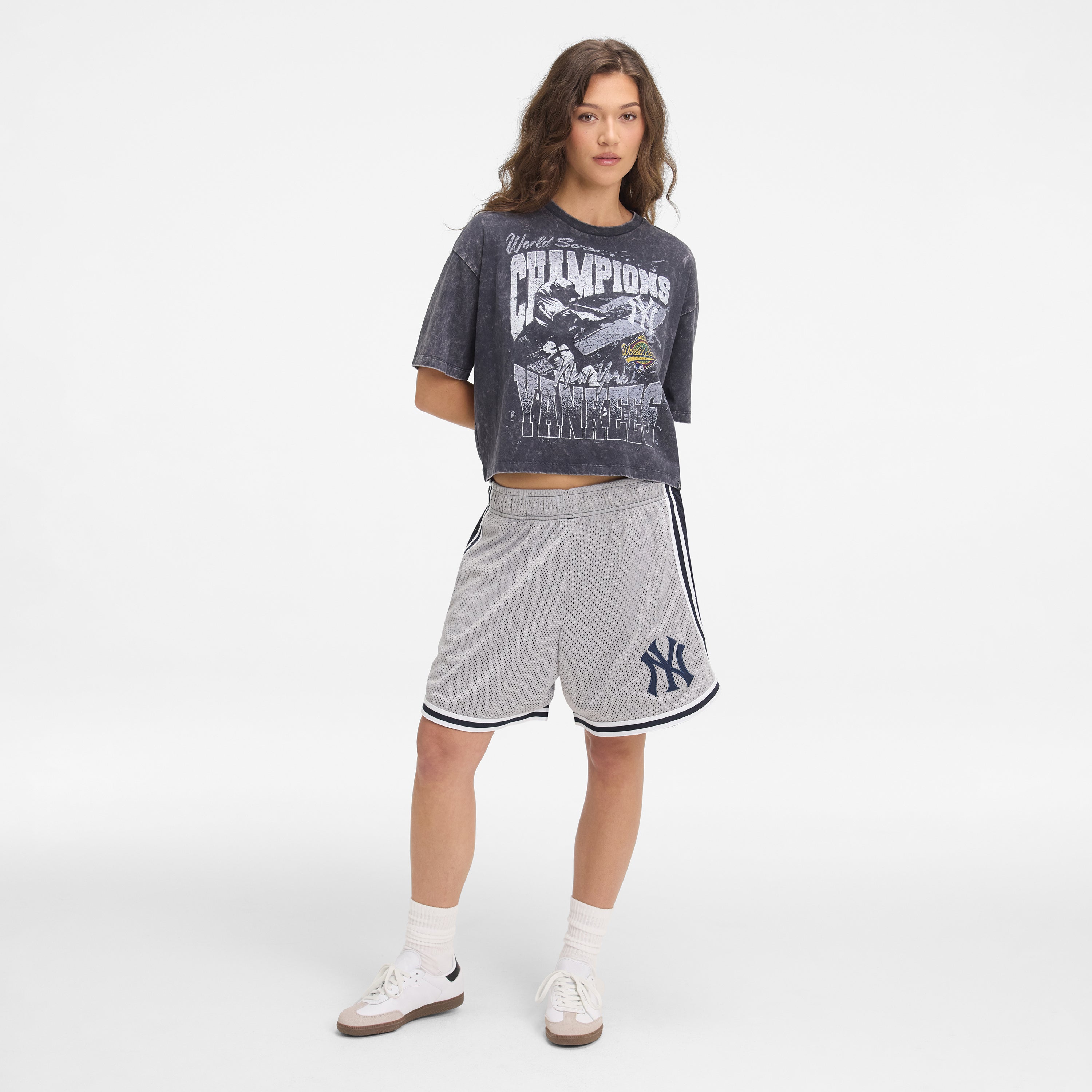 Atlanta Braves Sport Classics Women's Cropped T-Shirt