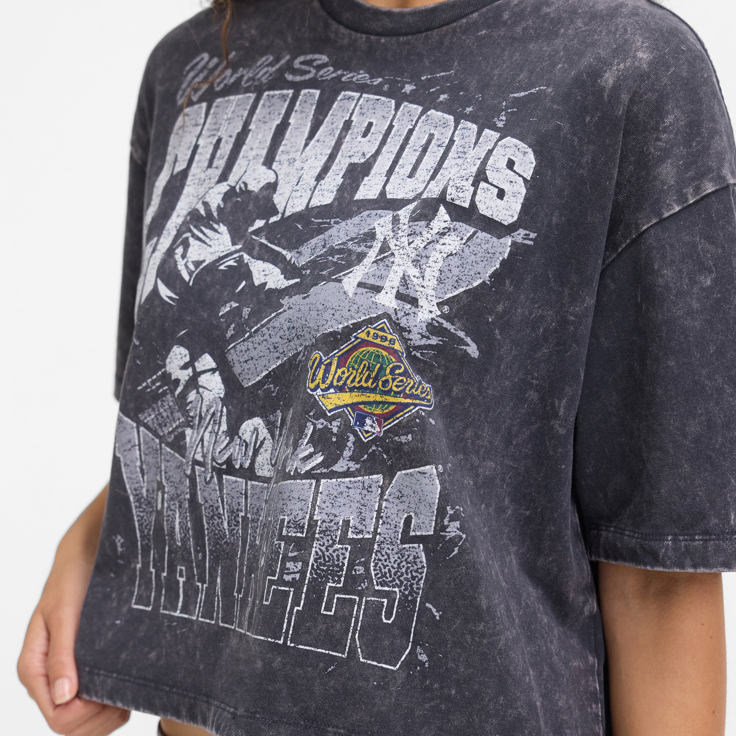 Atlanta Braves Sport Classics Women's Cropped T-Shirt